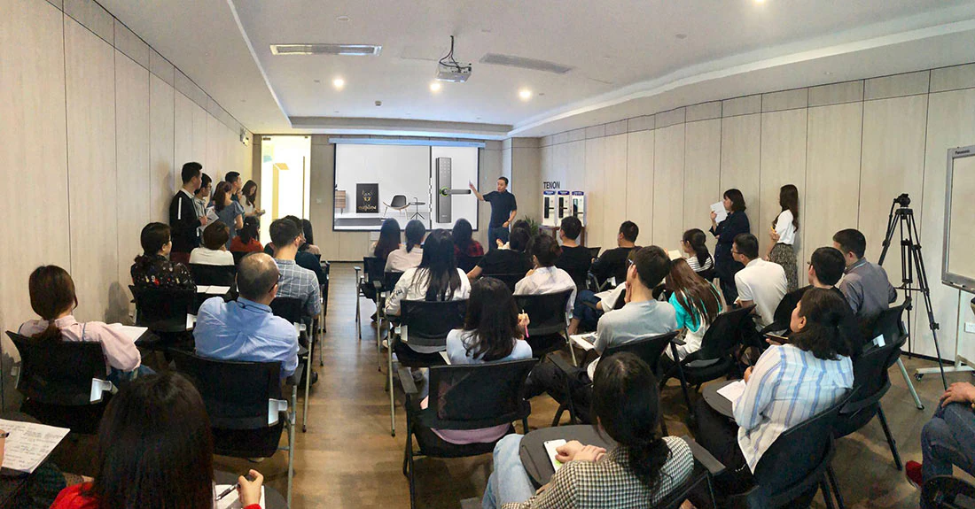 紫珺保指纹锁新品发布会