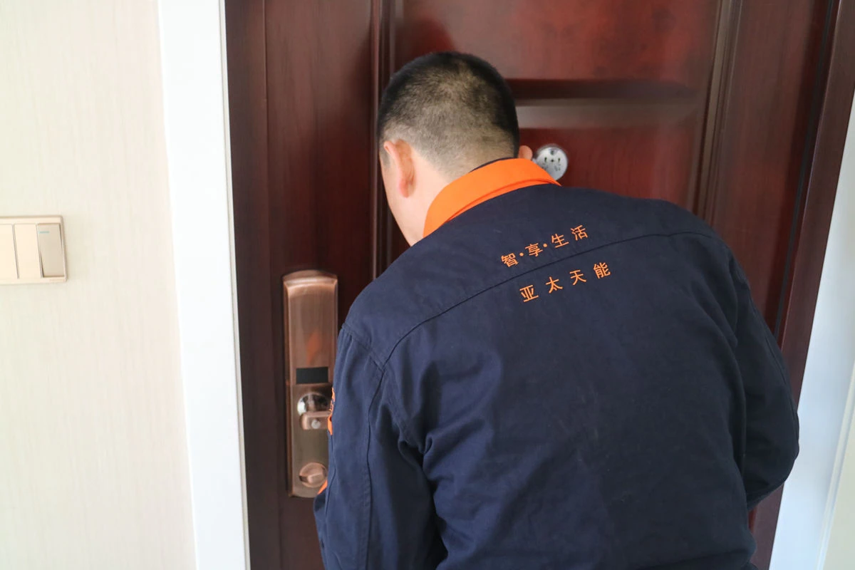 紫珺保T109高端指纹锁评测：打造前所未有的极致安全