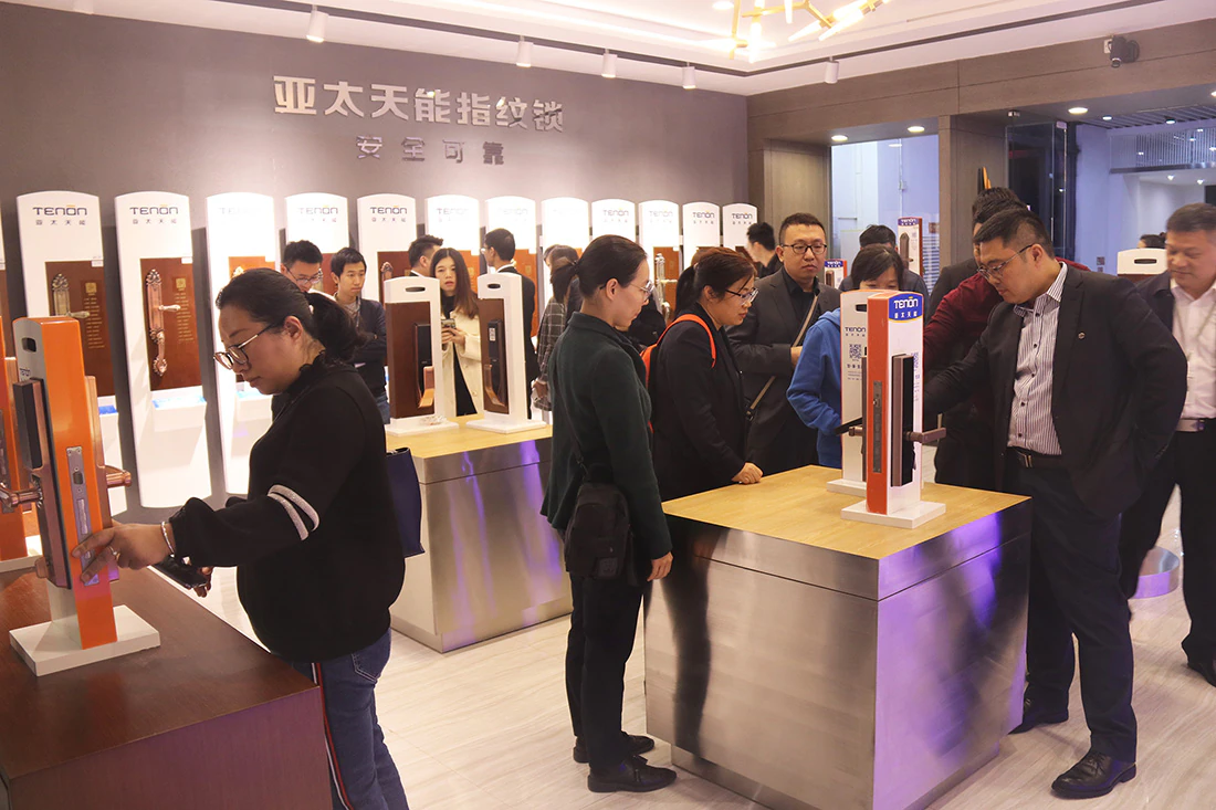 共绘蓝图 | 富力地产领导莅临紫珺保工厂考察指导｜原文章配图